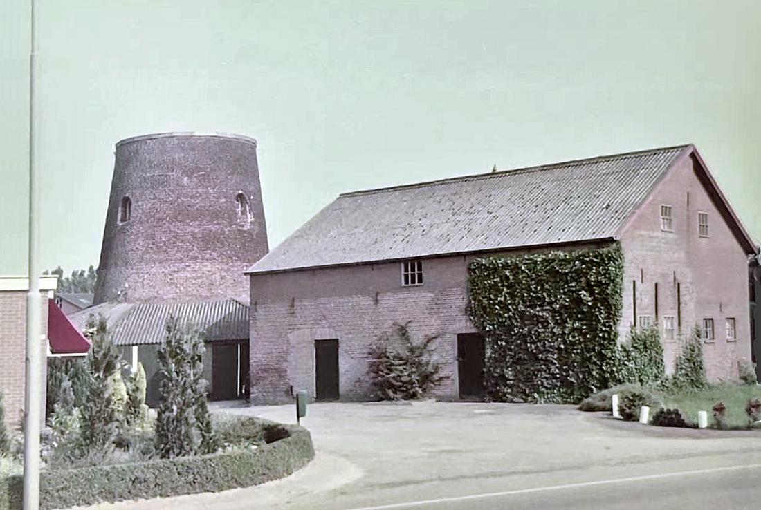 4, Molen 03131 Brouwersmolen / Nieuwe Molen (Hengelo), Foto van Rudy Kingma, 10-07-1984 | Database Nederlandse molens
