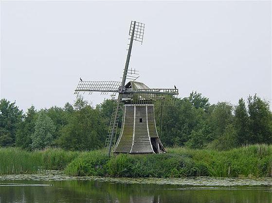 Molen 10236 De Geestmermeermolen / De Mearmin (Dokkum), Foto: H. Noot, 25 juni 2006 | Database Nederlandse molens