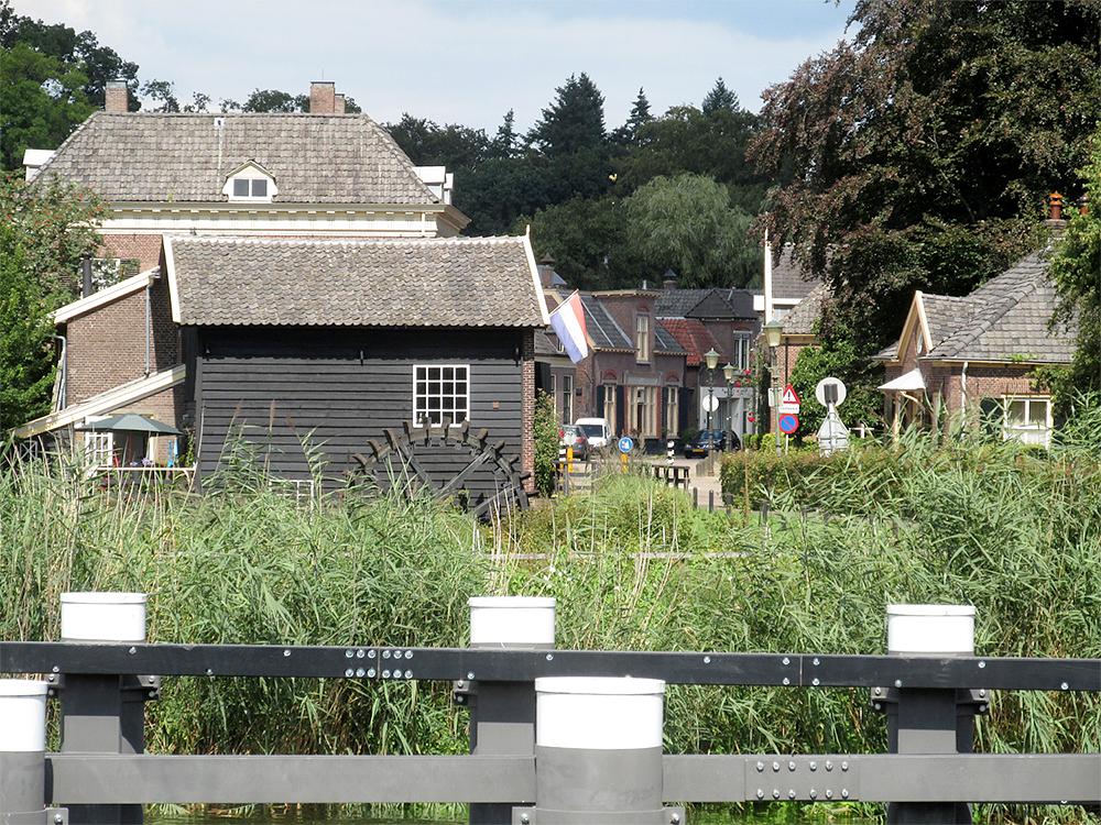 6, Molen 03127 (watermolen) (Laag-Keppel), Piet Glasbergen (15-8-2016) | Database Nederlandse molens media-bestand