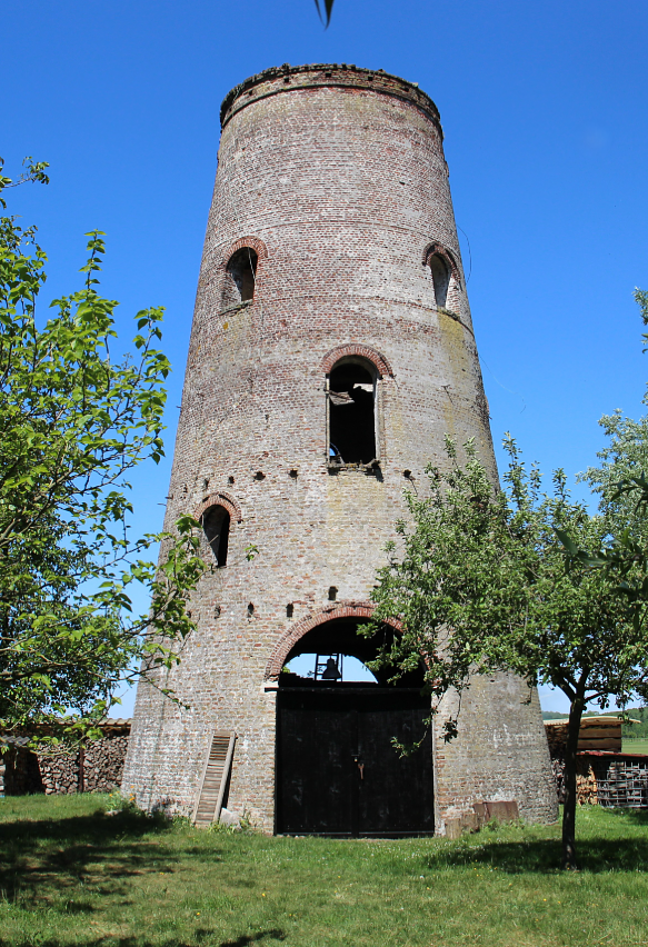 Molen 03486 g Ronde Molen (Overslag), uitsnede van grotere foto van Denis van Croninburg, opname 10 mei 2025 | Database Nederlandse molens