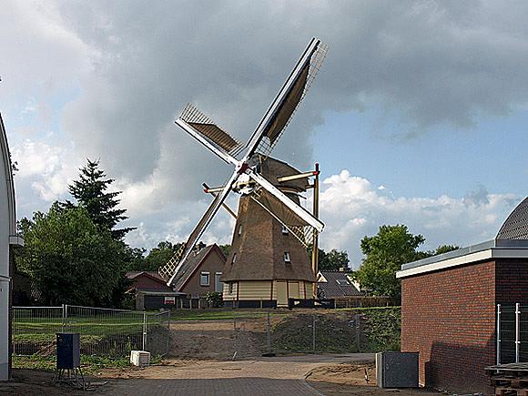 3, Molen 00095 De Hoop (Lunteren), Eep Top (19-6-2011) | Database Nederlandse molens media-bestand