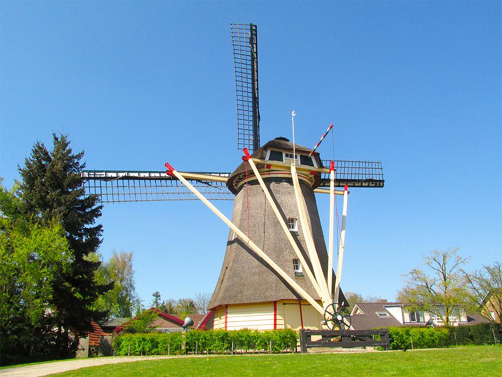 4, Molen 00095 De Hoop (Lunteren), Piet Glasbergen (1-5-2016) | Database Nederlandse molens media-bestand