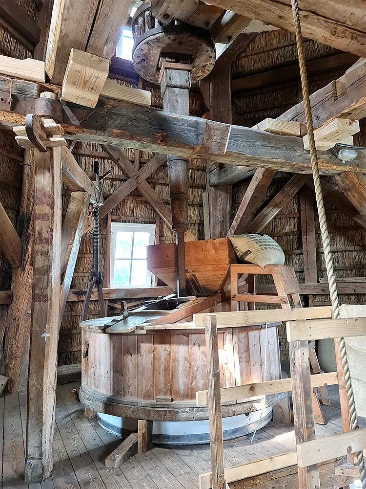 15, Molen 00095 De Hoop (Lunteren), Pieter Zuijkerbuijk (20-07-2022) | Database Nederlandse molens media-bestand