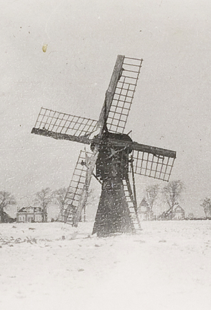 Molen 06412 Tuikwerderpolder (Delfzijl), Foto Bakker, Wolter O.;&nbsp;datering:1942, collectie DHM | Database Nederlandse molens
