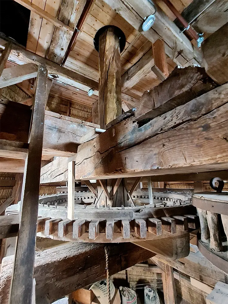 19, Molen 00095 De Hoop (Lunteren), Pieter Zuijkerbuijk (20-07-2022) | Database Nederlandse molens media-bestand