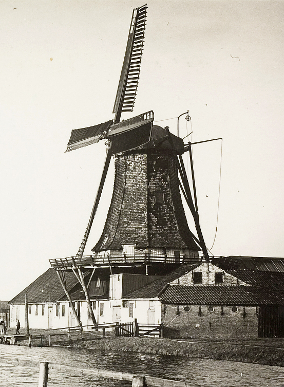 Molen 03174 bis 't Fortuin uit Zee (Makkum), uitsnede | Database Nederlandse molens