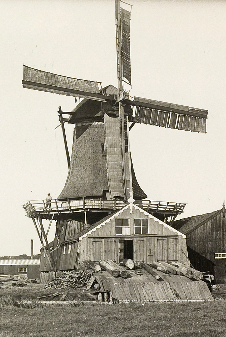 Molen 01425 De Arend (Harlingen/ Harns), uitsnede van grotere foto collectie DHM | Database Nederlandse molens
