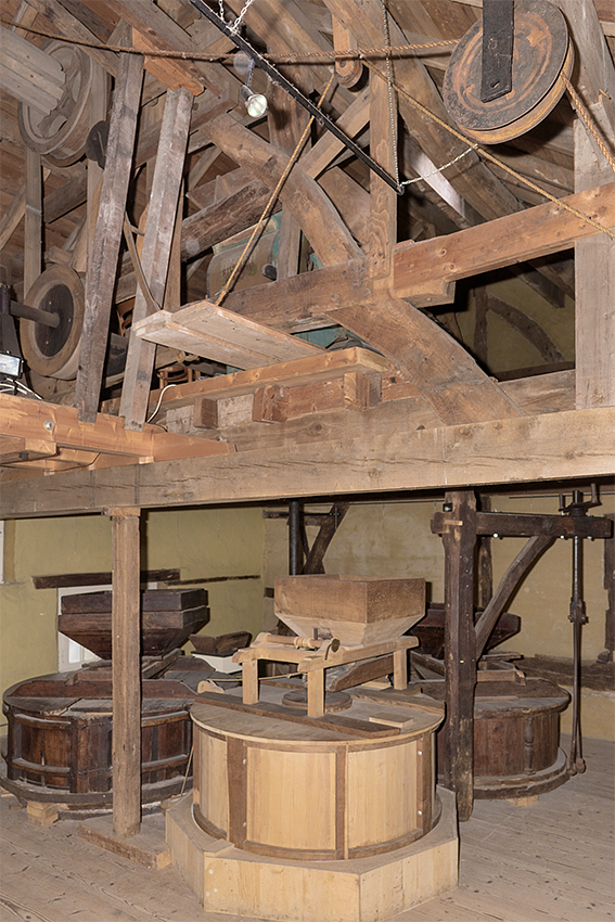 10, Molen 01111 Ophovenermolen (Sittard), Marcel van Nies (29-4-2017) | Database Nederlandse molens media-bestand