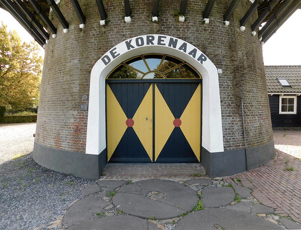 4, Molen 02616 De Korenaar (Oirschot), Piet Glasbergen (8-10-2018) | Database Nederlandse molens media-bestand