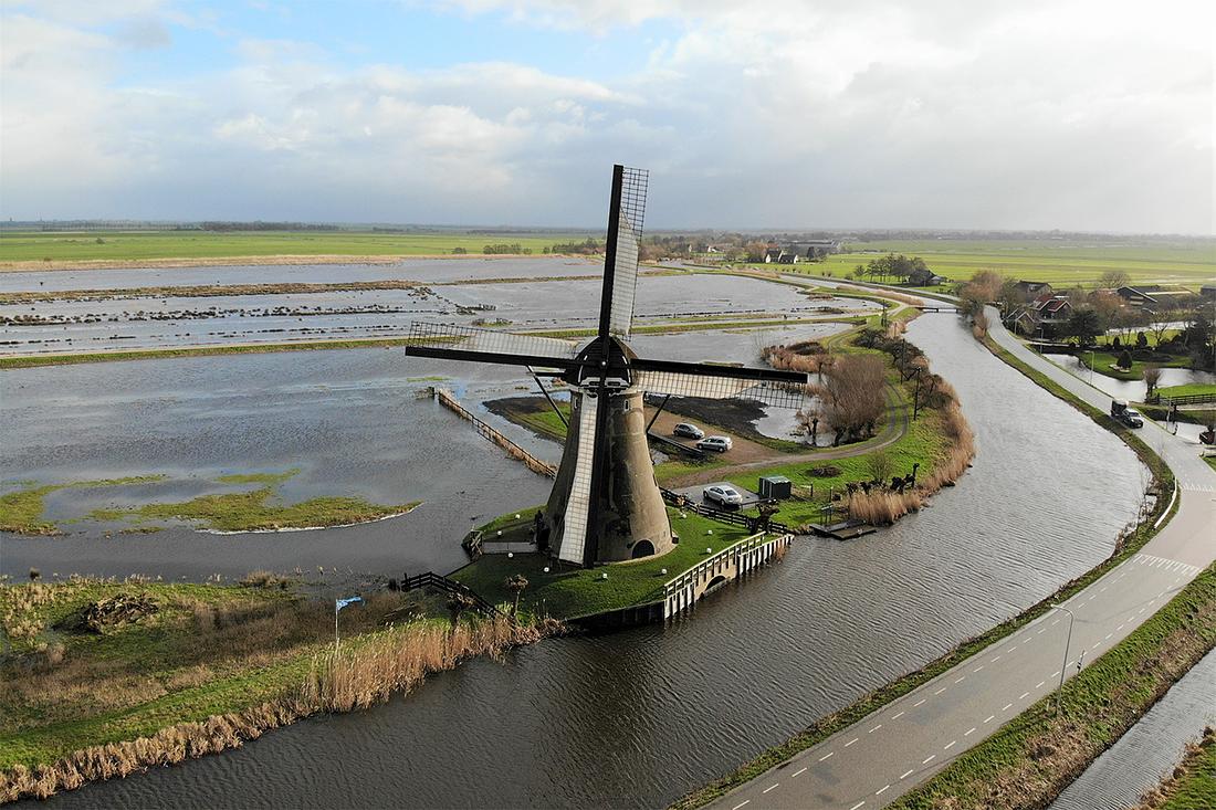 1, Molen 01792 bis D Boezemmolen No. 6 (Haastrecht), Stijn Dronkert (4-2-2020)Een bijzondere situatie. Dit was de eerste keer sinds meer dan 100 jaar (1913) dat de molen zelf de boezem heeft vol gemalen. In de toekomst wil het waterschap dit eens per vijf jaar doen. | Database Nederlandse molens media-bestand