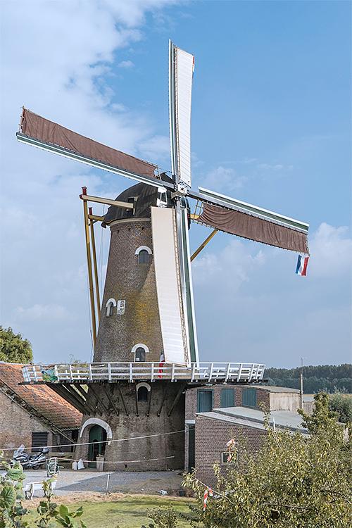Molen 01865 De Oude Molen (Fijnaart), Marcel van Nies (17-9-2016) | Database Nederlandse molens media-bestand