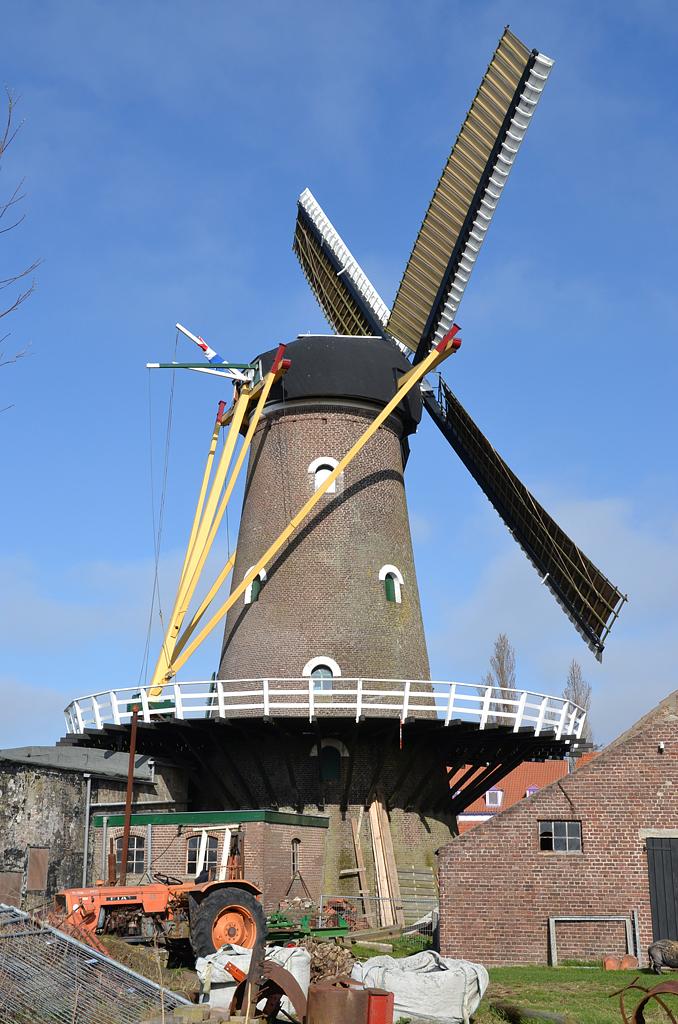 2, Molen 01865 De Oude Molen (Fijnaart), Rob Pols (25-3-2012). | Database Nederlandse molens media-bestand