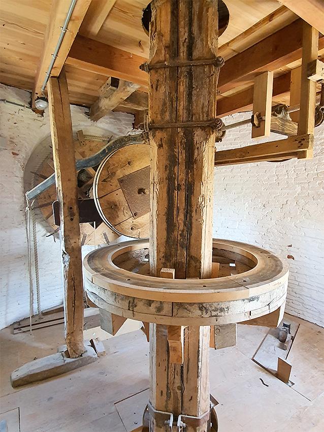 16, Molen 01865 De Oude Molen (Fijnaart), Pieter Zuijkerbuijk (27-5-2020) | Database Nederlandse molens media-bestand