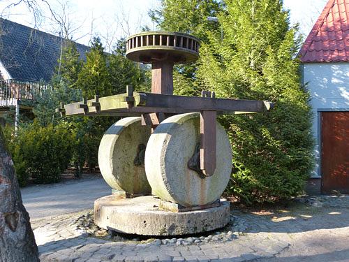 1, Molen Zoekplaatje: onbekende stenen (Heino), Foto: W.Jans, opname | Database Nederlandse molens media-bestand