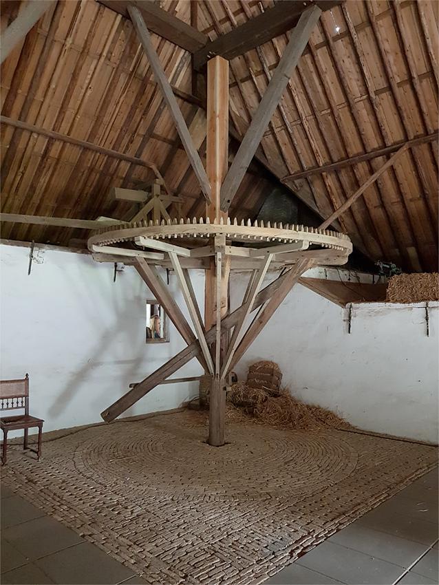 Molen 15475 Karn- en dorsmolen Midlum (Arnhem), Pieter Zuijkerbuijk (18-10-2018) | Database Nederlandse molens media-bestand