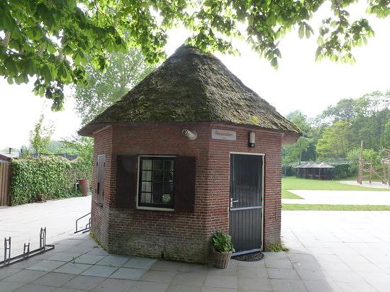 1, Molen 13342 Karnmolen hoeve Langeveld (Noordwijk), Foto:P. vd Drift, opn. 1 mei 2014 | Database Nederlandse molens media-bestand