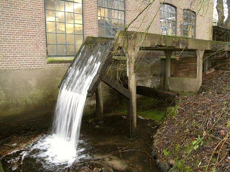 Molen 10000 Gasthuismolen (Lieren), Foto: W. Jans, opname 12 januari 2006 | Database Nederlandse molens media-bestand