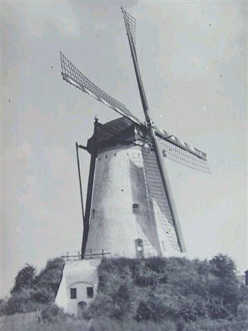 3, Molen 01618 Molen Jacobs (Milsbeek), Ansichtkaart, Ir. J. Voerman (coll. H. Noot) | Database Nederlandse molens media-bestand