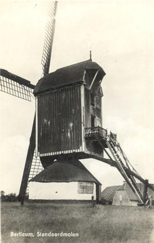 Molen 01608 Molen van Van Broekhoven (Berlicum), Ansichtkaart Serie 51 nr. 1 (coll. Ton Meesters) | Database Nederlandse molens media-bestand