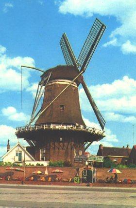 Molen 01237 De Hoop (Harderwijk), Ansichtkaart, collectie H.v.d.Woude | Database Nederlandse molens media-bestand