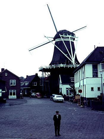 2, Molen 01237 De Hoop (Harderwijk), Foto: A.H. Bolder, opname 23 augustus 1965 | Database Nederlandse molens media-bestand