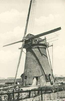 Molen 01916 Polder Oud- en Nieuw Engeland, Lokkertschemolen / De Lokhorstermolen (Rotterdam, stadsdeel Hoogvliet), Foto: n.n. | Database Nederlandse molens media-bestand