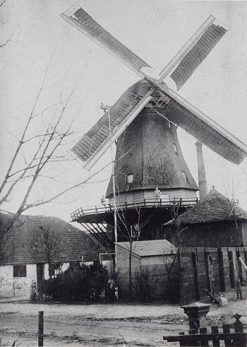 Molen 01072 b De Gunst (Amersfoort), Foto: n.n. (coll. H. de Kroon) | Database Nederlandse molens media-bestand