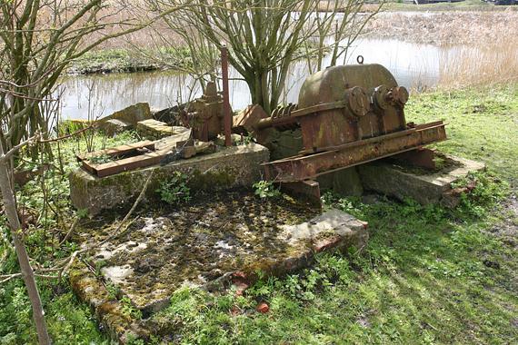 1, Molen 02987 b Polder 22/ Polder Verkouteren (Leeuwarden/ Ljouwert), Foto Ronald Bakker, 17 april 2016 | Database Nederlandse molens media-bestand