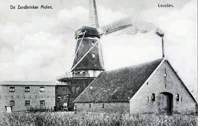 1, Molen 00696 Santbrinkermolen / De Zandbrinkermolen (Achterveld), coll. DVM, Ansichtkaart, Serie 61, nr. 2 | Database Nederlandse molens media-bestand