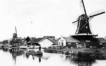 3, Molen 01041 e De Bijgeval (Utrecht), De aftakeling van de molen in beeld;rechts De Ster | Database Nederlandse molens media-bestand