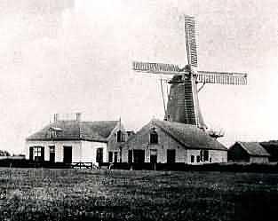 Molen 02883 (korenmolen) (Laren), Foto: n.n. | Database Nederlandse molens media-bestand