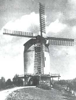 Molen 00857 Huissense Windmolen (Huissen), Foto: J. Leenaerts, Arnhem, voor 1926 (coll. DHM) | Database Nederlandse molens media-bestand