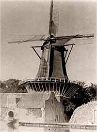 Molen 01789 bis y De Eendracht (Alphen aan den Rijn), deel onderstaande ansichtkaart | Database Nederlandse molens media-bestand