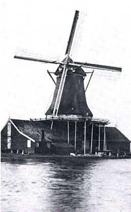 Molen 04913 h Het Wapen van Friesland (Zaandam-Oost), Ansichtkaart nr. 232 (uitg. K. Tanger) | Database Nederlandse molens media-bestand