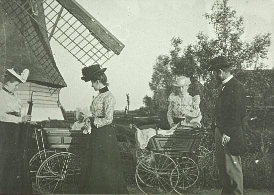 3, Molen 00329 a De Zeemeeuw / De Ruiter (Schagen), Foto: n.n., Gezin Nicolaas Albeda uit Valkoog | Database Nederlandse molens media-bestand