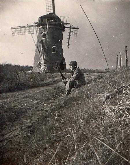 3, Molen 00263 (grondzeiler) (Heteren), Foto: Walter Craley (501 PIR) onderdeel Airborne Division | Database Nederlandse molens media-bestand