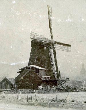 Molen 01799 b De Hoop (Uitgeest), Detail van onderstaande foto | Database Nederlandse molens media-bestand