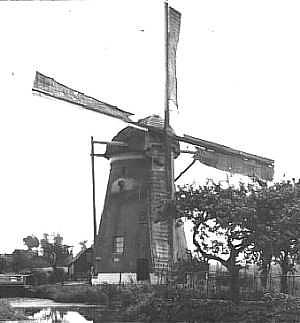 1, Molen 01192 Polder Veen, Veense Molen (Wijk en Aalburg), Foto: Uitg. Foto Tukker uit Gorkum | Database Nederlandse molens media-bestand