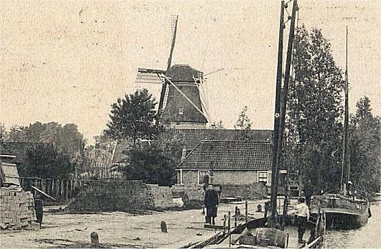 2, Molen 03852 b De Nijverheid (Wolvega/ Wolvegea ), Ansichtkaart, coll. P. v.d. Berg | Database Nederlandse molens media-bestand