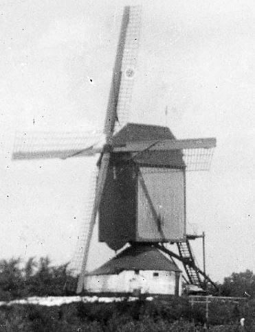1, Molen 01545 a Bastion Vught / Bolwerk Sint-Albert / Santvlietmolen ('s-Hertogenbosch), Adolf van Engelen, ca. 1900, Erfgoed sHertogenbosch, foto nummer 0072639, detail | Database Nederlandse molens media-bestand