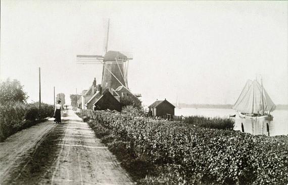 1, Molen 03941 k De Waker / De Wacker / De Karnton (Dordrecht), Prentbriefkaart (coll. D. van Asperen) | Database Nederlandse molens media-bestand