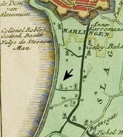 1, Molen 03011 e De Blauwe Molen / De Noordsche Hengst / De Noordsche Hingst (Harlingen/ Harns), Atlas van Schotanus (1718), kaartfragment gemeente Barradeel | Database Nederlandse molens media-bestand