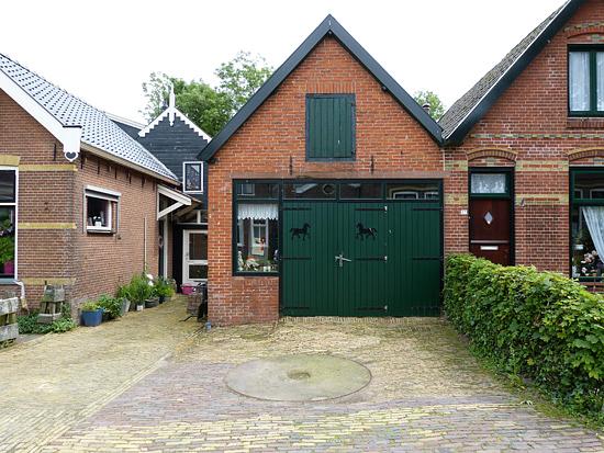 1, Molen Zoekplaatje: Molensteen (Boazum), Foto: W.Jans, opn.17-6-2013 | Database Nederlandse molens media-bestand