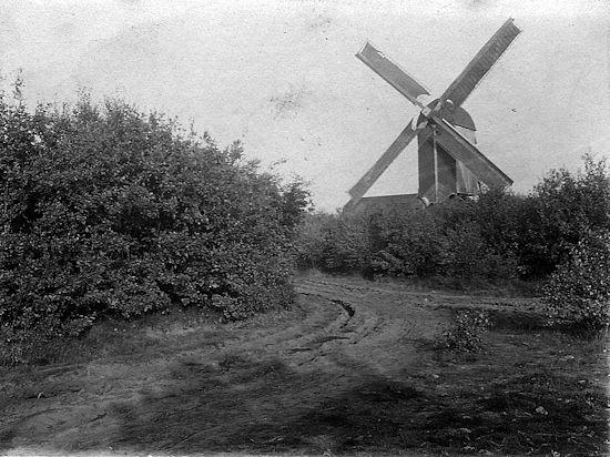1, Molen 06504 u Korenmolen van Hierden (Hierden), Foto: coll. familie B. Besier | Database Nederlandse molens media-bestand