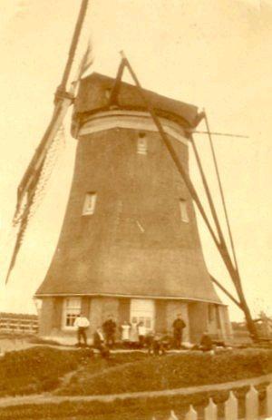 1, Molen 01167 b Polder Schieveen, Bovenmolen / Schieveense- of Achtkante Molen (2e) (Rotterdam, stadsdeel Overschie), Foto: collectie Ton Meesters, opname 1907 | Database Nederlandse molens media-bestand