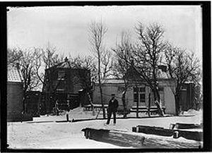 Molen 06657 l De Zwaan / De Kleine Zwaan (Amsterdam), Foto: Jacob Olie, ca. 1900 (coll. G. v.d. Bosch) | Database Nederlandse molens media-bestand