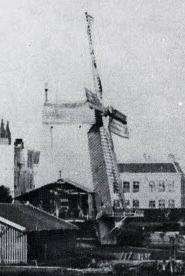 Molen 06494 o De Ooievaar / De Ooyevaar / De Ooijevaar (Amsterdam), Detail van onderstaande foto | Database Nederlandse molens media-bestand