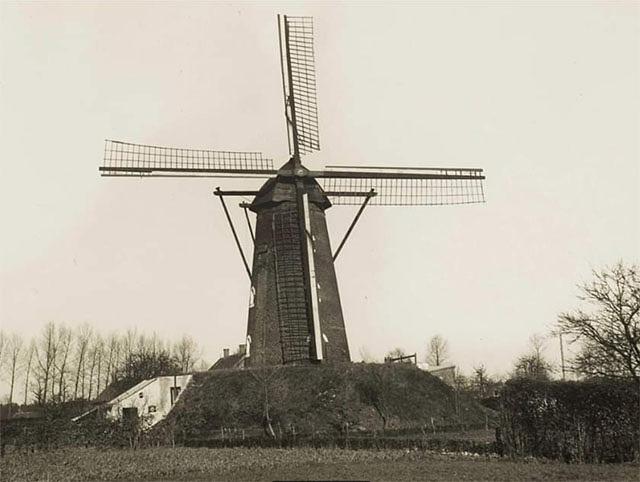 1, Molen 01937 Door den berg / Molen V.d. Bosch (Boekel), Foto:n.n.Beeldcollectie N-Br, ingestuurd door Rolf Vonk | Database Nederlandse molens media-bestand