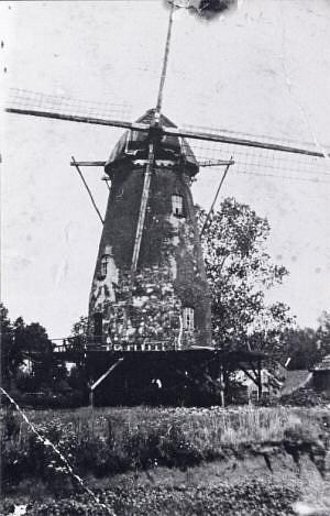Molen 01026 (stellingmolen) (2e) (Enter), Prentbriefkaart, coll. DHM | Database Nederlandse molens media-bestand