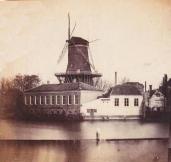 1, Molen 06490 l De Liefde (3e) (Amsterdam), Foto van voor 1868 (coll. Akko Dekkers) | Database Nederlandse molens media-bestand